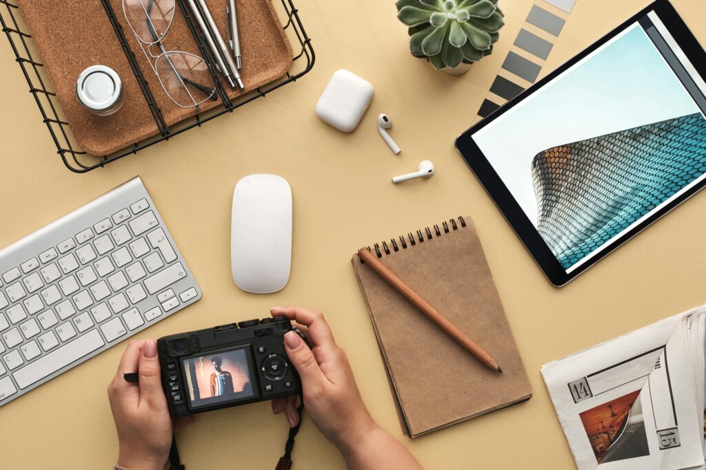 How to connect two different airpods to one case